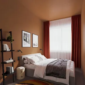 Bob W Ticinese ميلان
